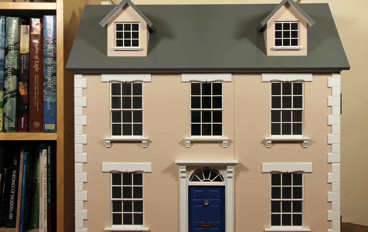 New & Previously Owned Dolls Houses For Sale